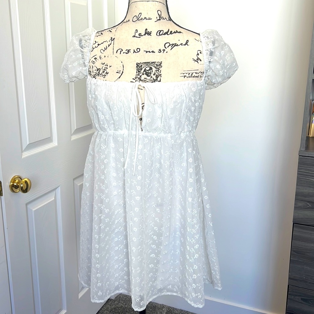 Lucy in The Sky eyelet lined minidress size LG NWOT